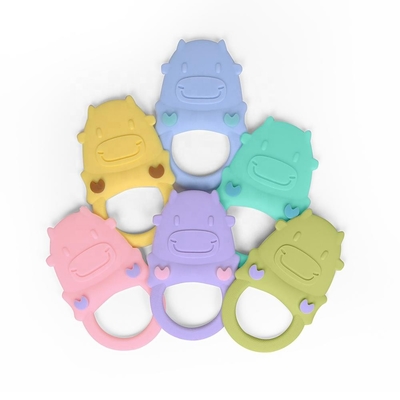 LFGB Easy Hold Soft Silicone Teether , Silicone Teething Rings For Baby Teeth Growing